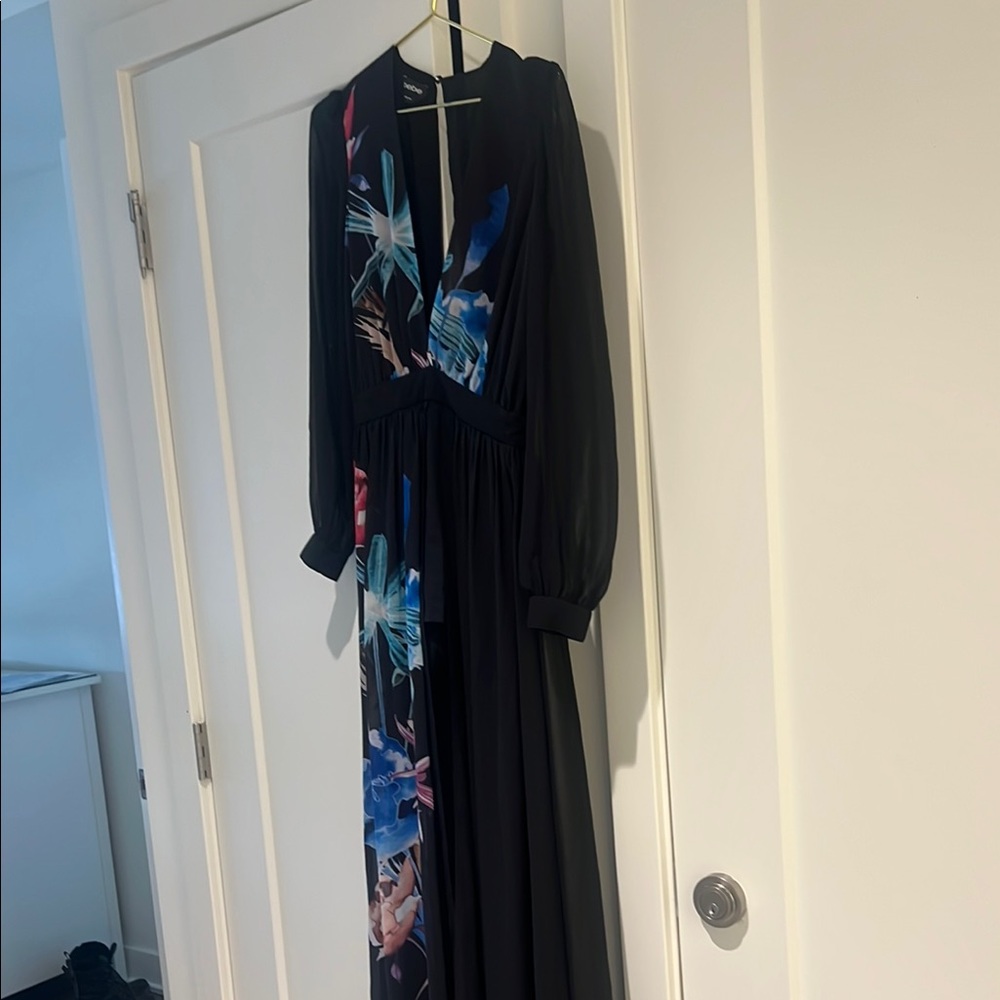 Bebe Black and Blue Plunge Neck Bishop Sleeve Cocktail Gown 1